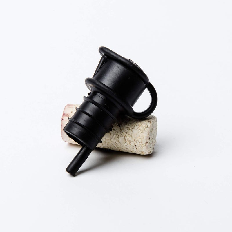 Haley's Corker Black 5-in-1 Wine Aerator, Stopper, Pourer, Filter and Re-Corker, 4-Pack - Image 5